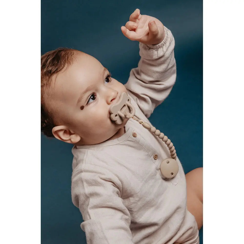 Suavinex Colour Essence Butterfly All Silicone SX Pro Soother 0-6 Months - Irish Cream