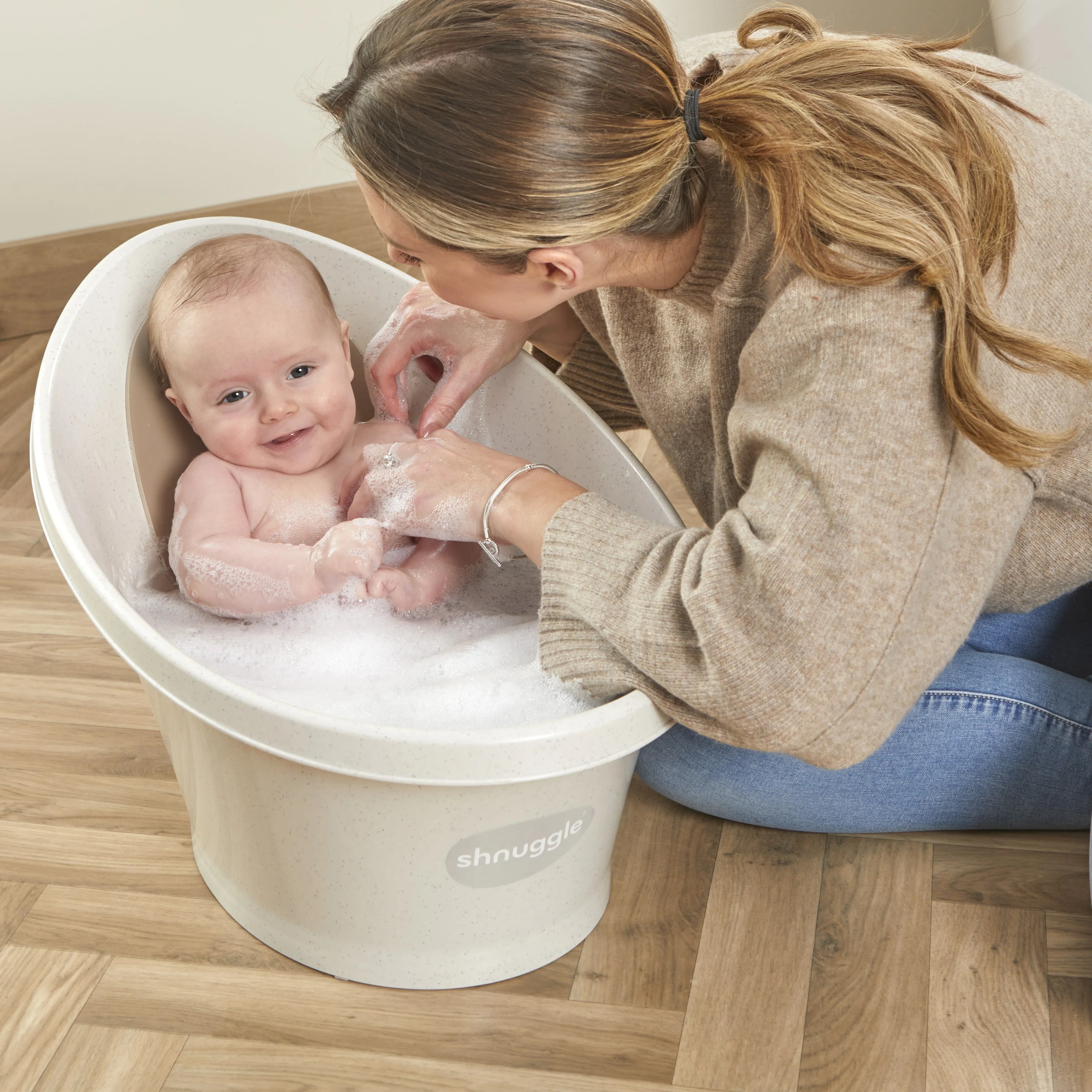 Shnuggle Eco Baby Bath | Recycled Materials | Built In Newborn Support and soft Backrest