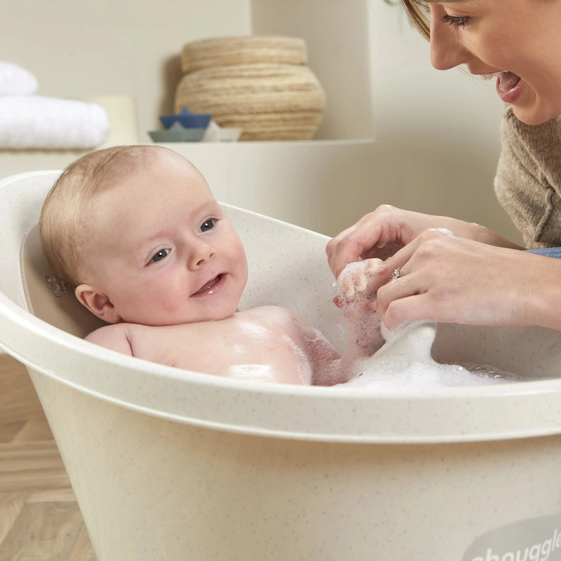 Shnuggle Eco Baby Bath | Recycled Materials | Built In Newborn Support and soft Backrest