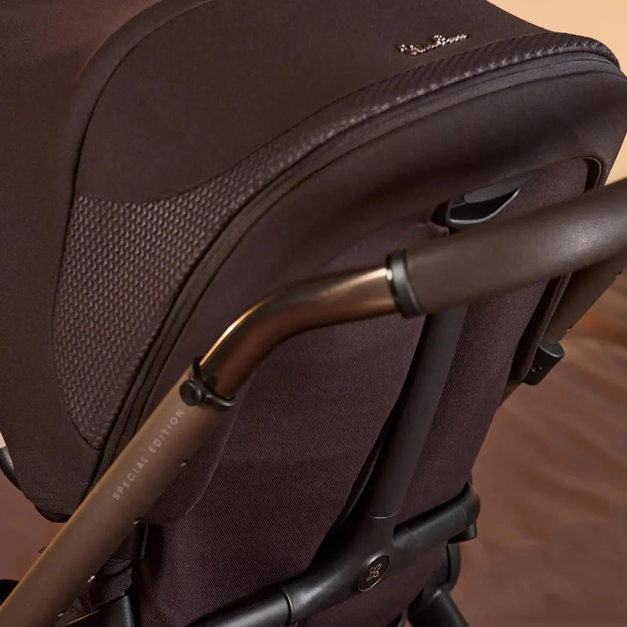 Silver Cross Reef 2 with First Bed Folding Carrycot - Special Edition Ganache