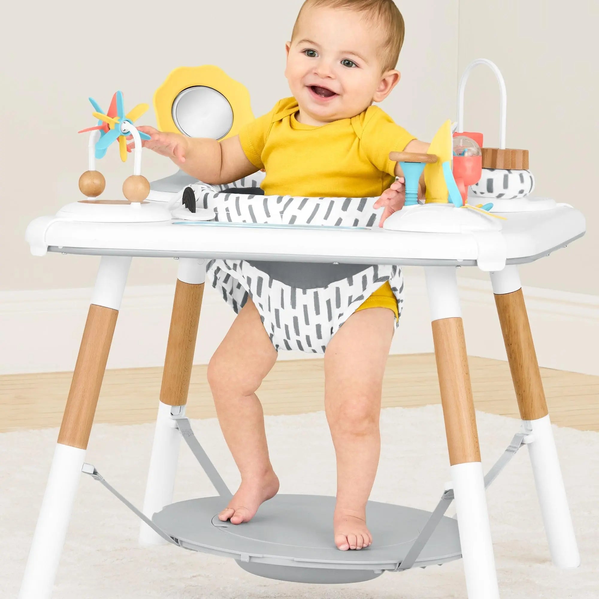 Skip Hop Discoverosity 3-Stage Activity Center