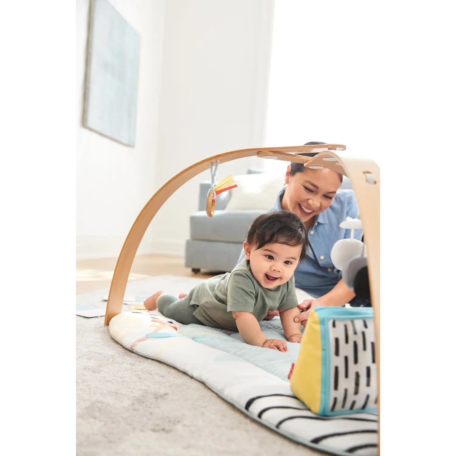 Skip Hop Discoverosity Activity Gym
