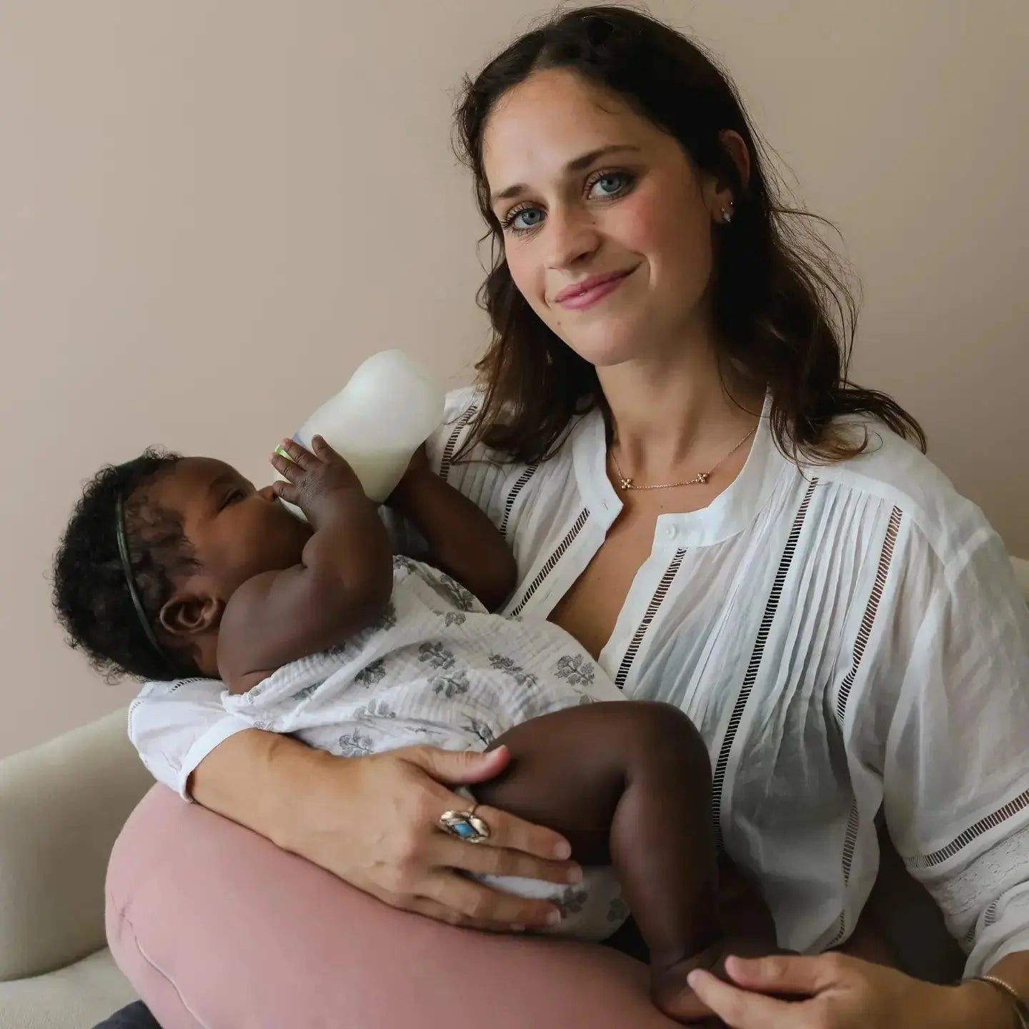 Snuggle Me Feeding Pillow - Gumdrop