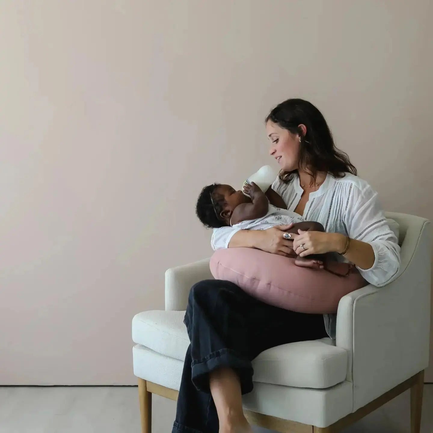 Snuggle Me Feeding Pillow - Gumdrop