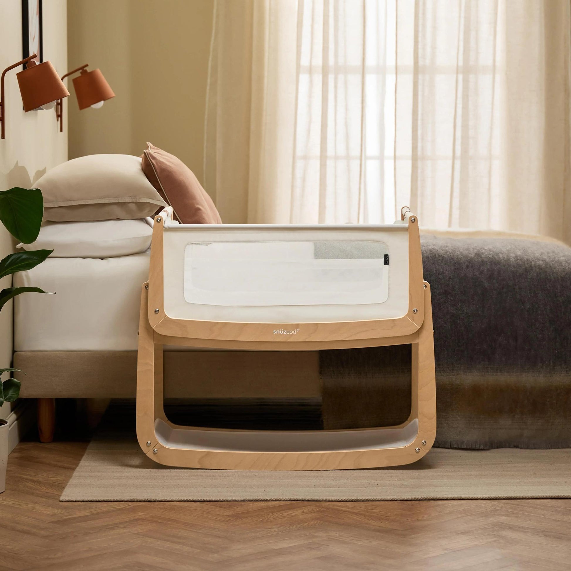 SnuzPod5 Bedside Bassinet - Natural