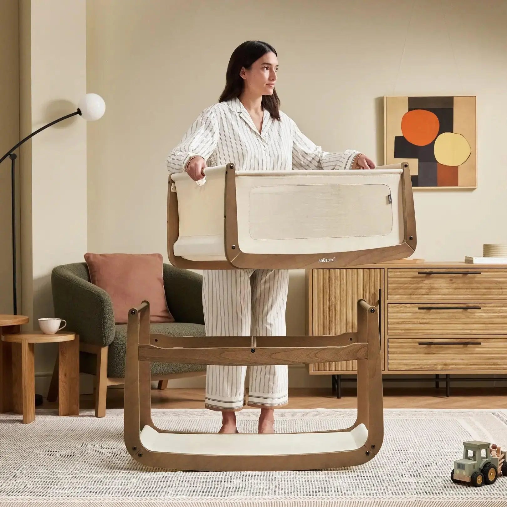 SnuzPod5 Bedside Bassinet - Walnut