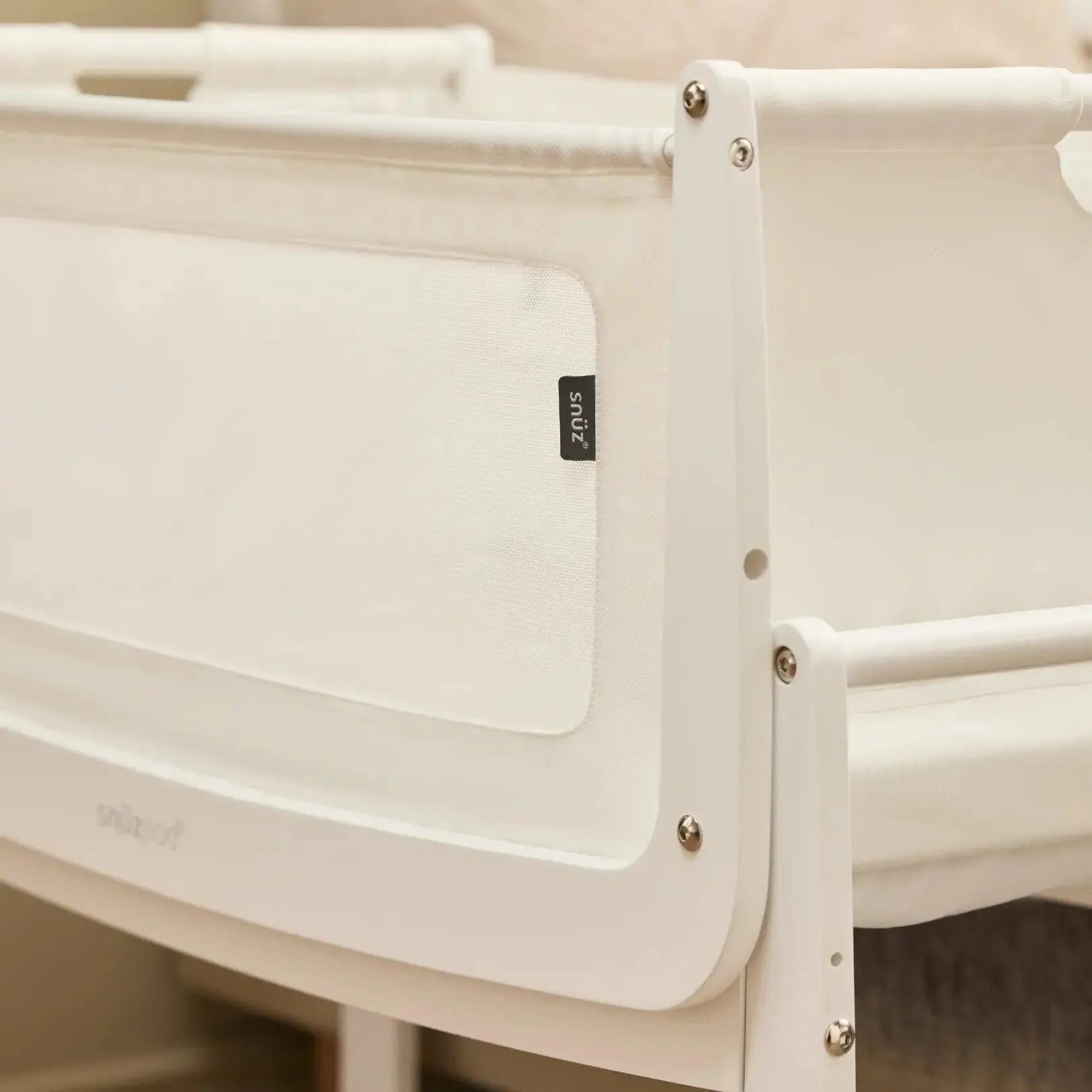 SnuzPod5 Bedside Bassinet - White