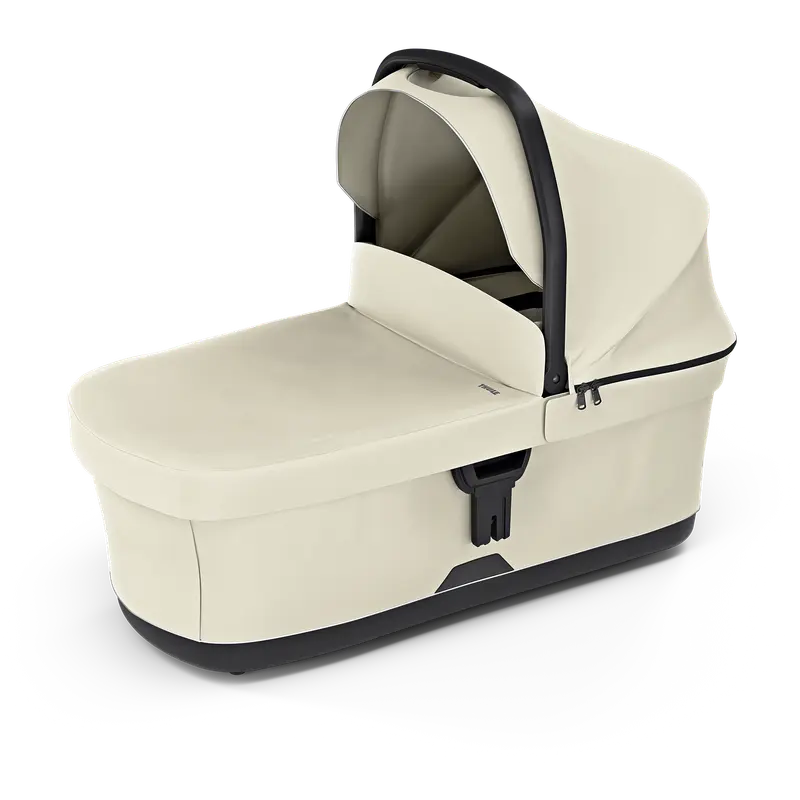 Thule bassinet in Soft Beige