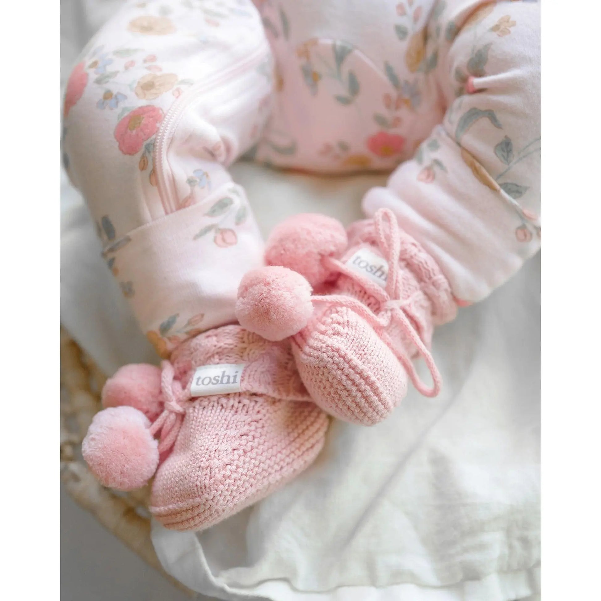 Organic Booties Yummy Misty Rose