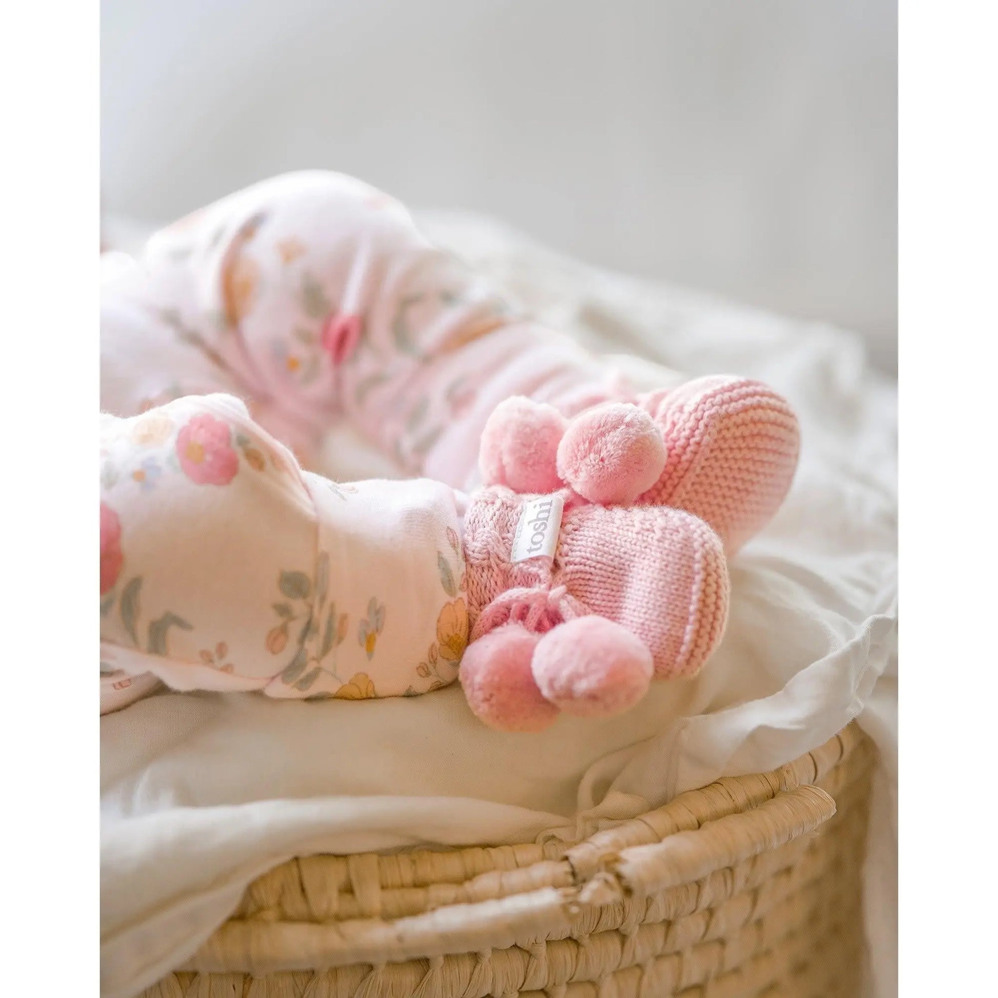 Organic Booties Yummy Misty Rose