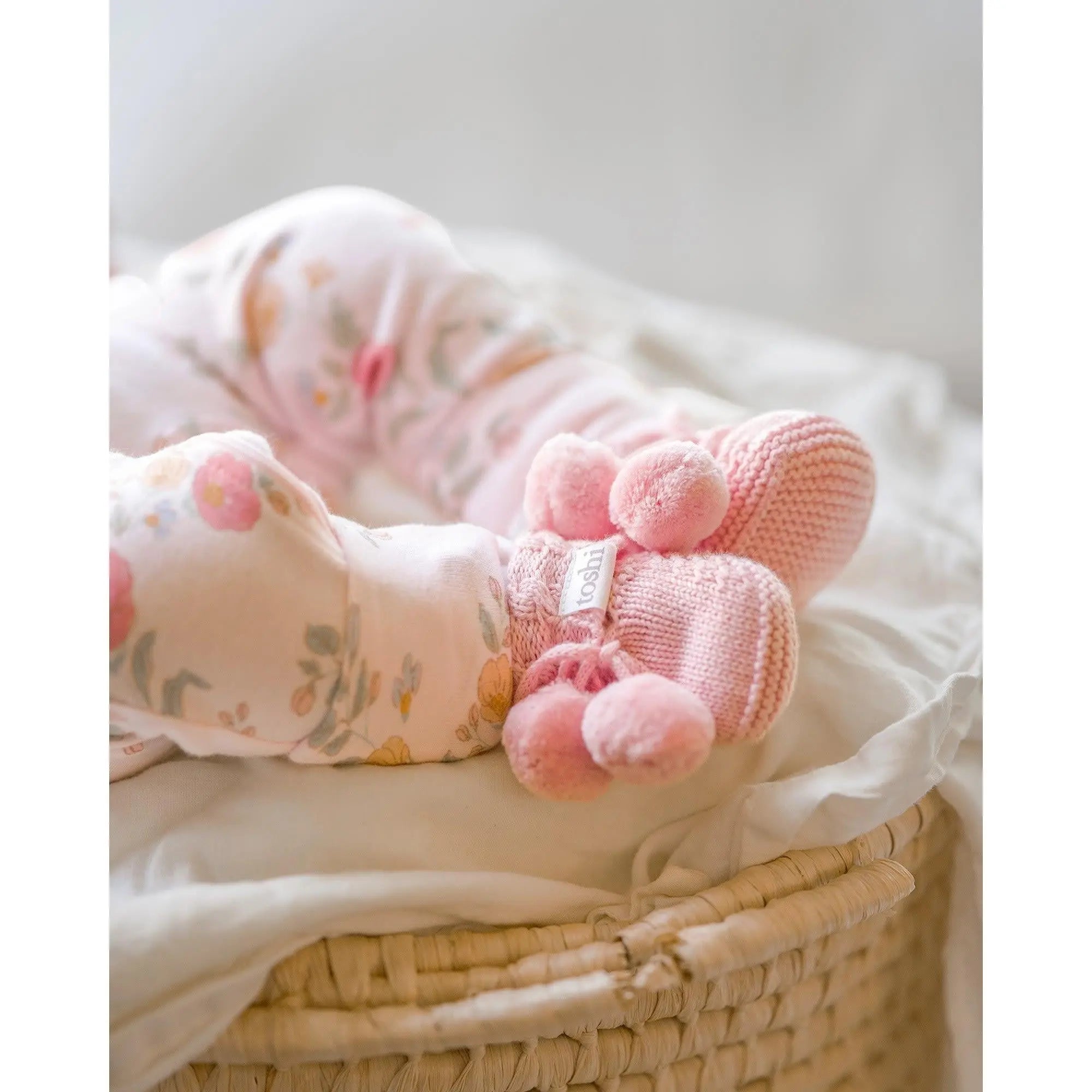Organic Booties Yummy Misty Rose