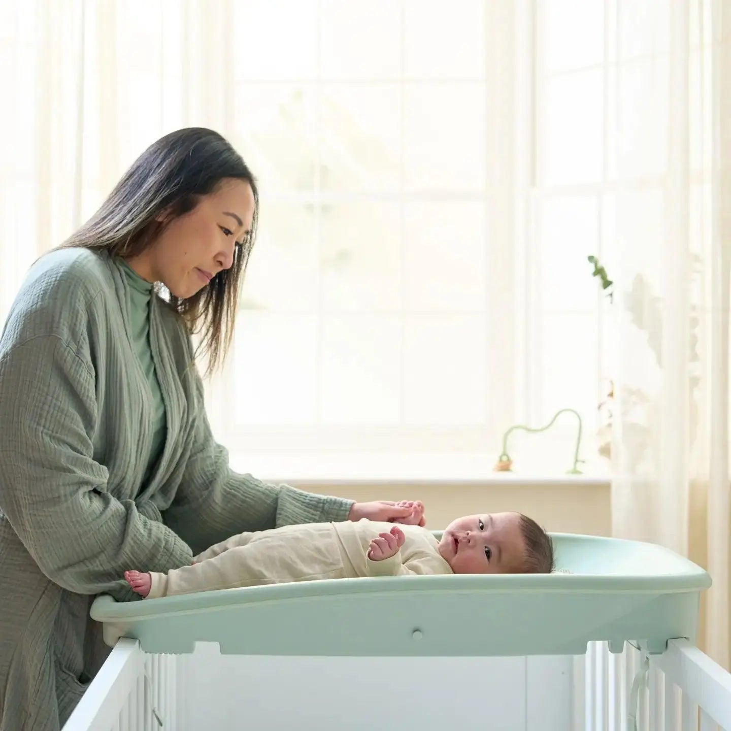 Cushi Baby Changing Mat in Leaf