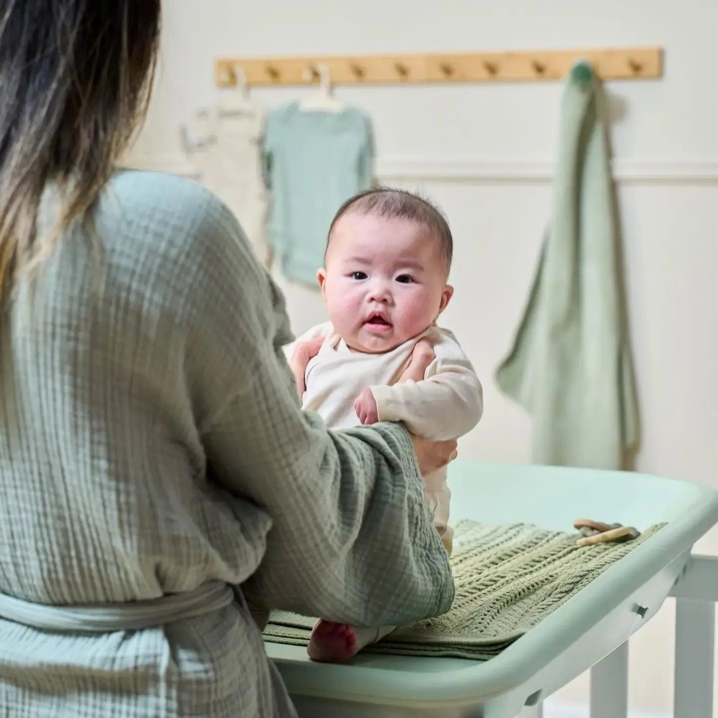 Cushi Baby Changing Mat in Leaf