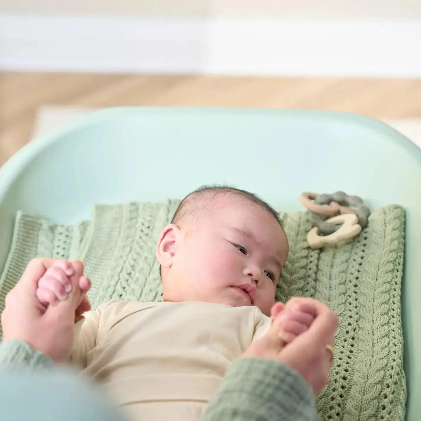 Cushi Baby Changing Mat in Leaf