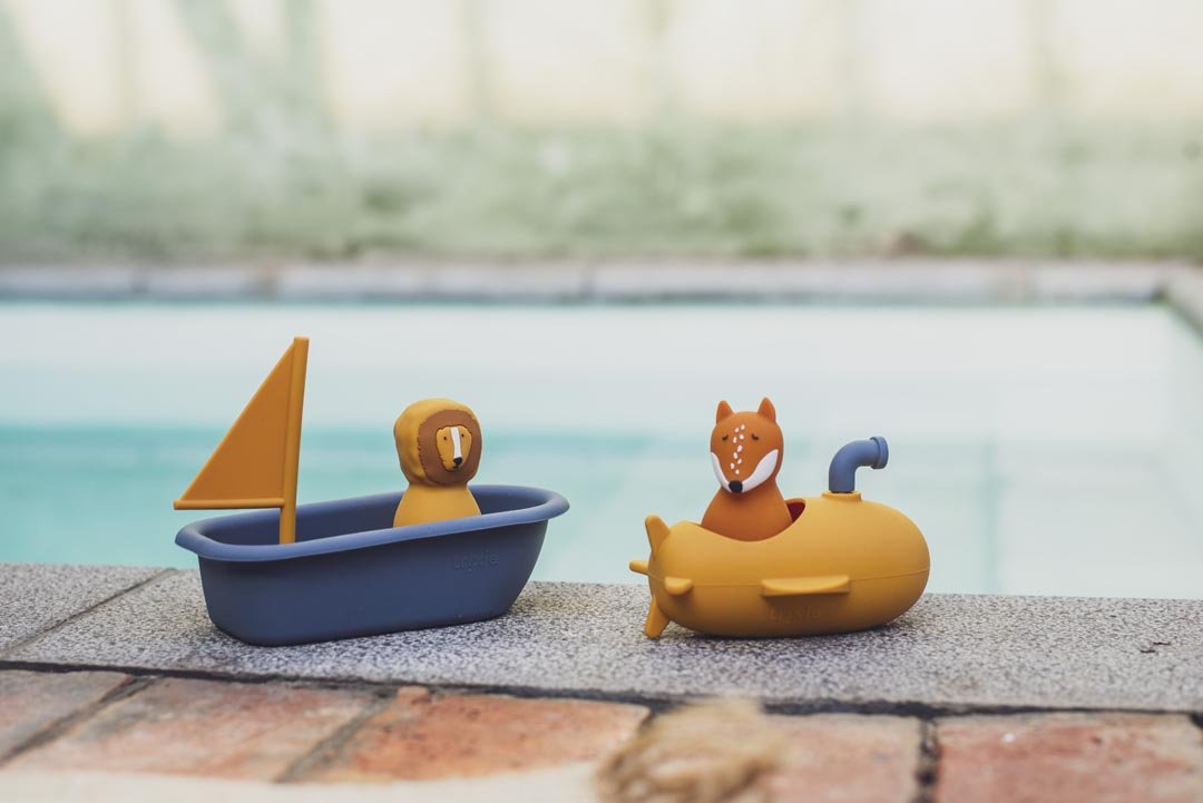 Trixie Bath toy sailboat - Mr. Lion