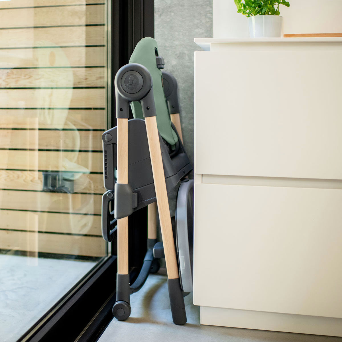 Maxi Cosi Minla Highchair  