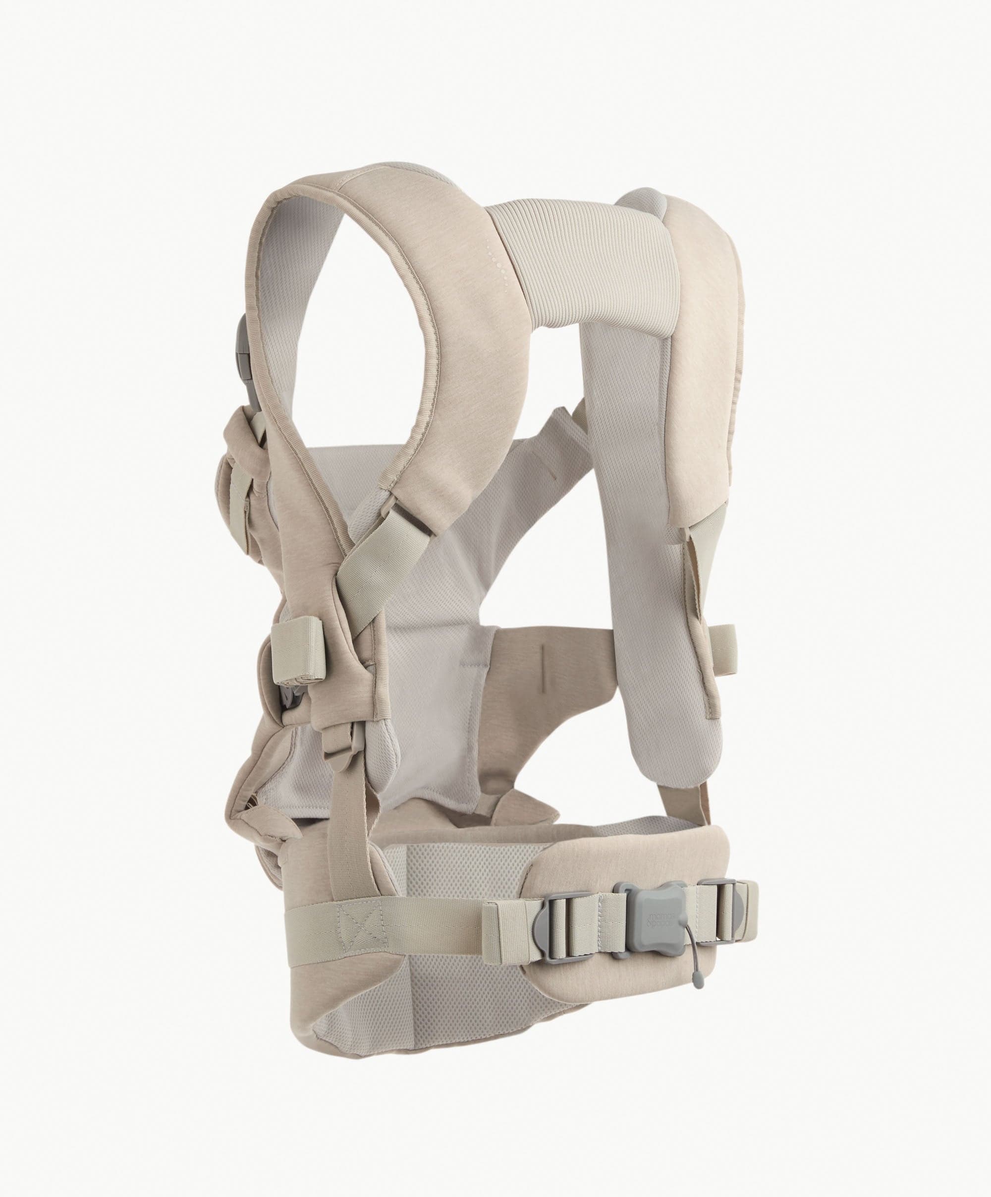 Mamas & Papas Kudo Cashmere — adjustable seat base and magnetic quick-clip connectors detail
