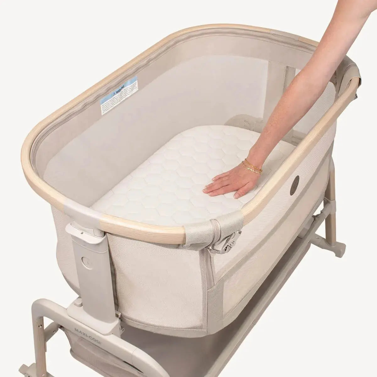Maxi Cosi Iora Air Bedside Sleeper  