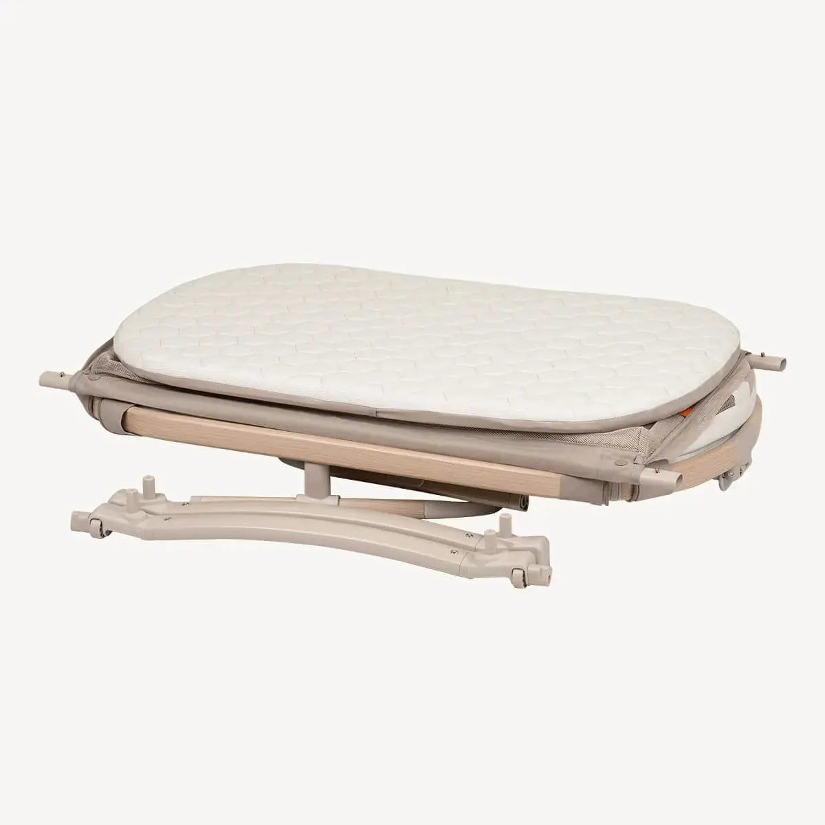Maxi Cosi Iora Air Bedside Sleeper  