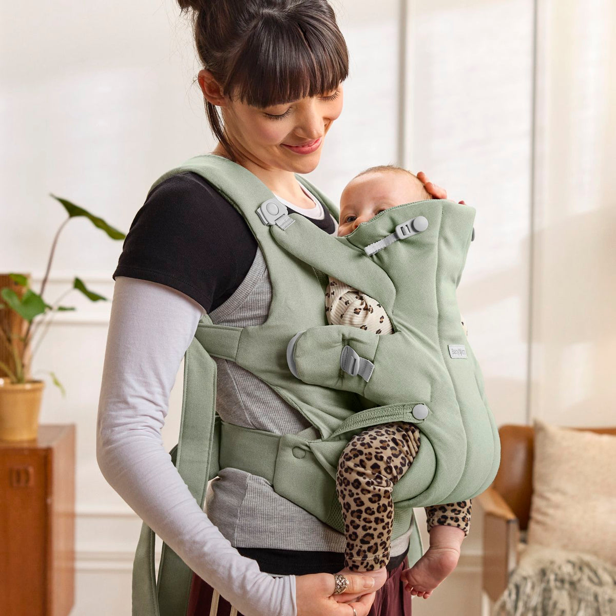 BabyBjorn Baby Carrier Hold Light Green – wrap-around SnapWrap fit