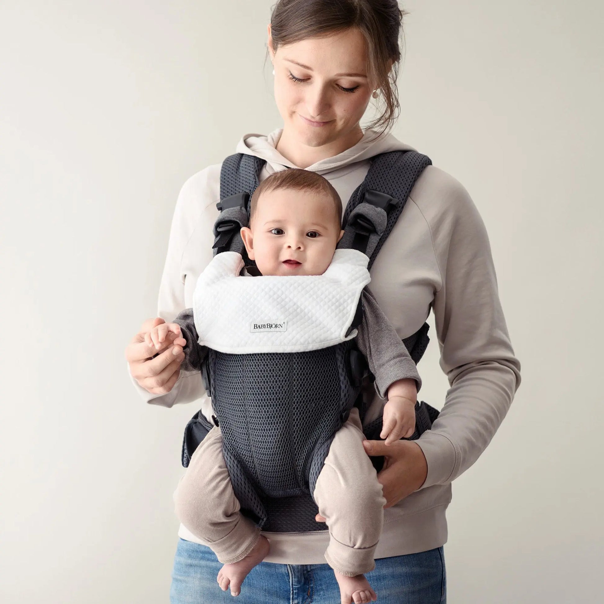 BabyBjorn Baby Carrier Harmony Bib Babybjorn