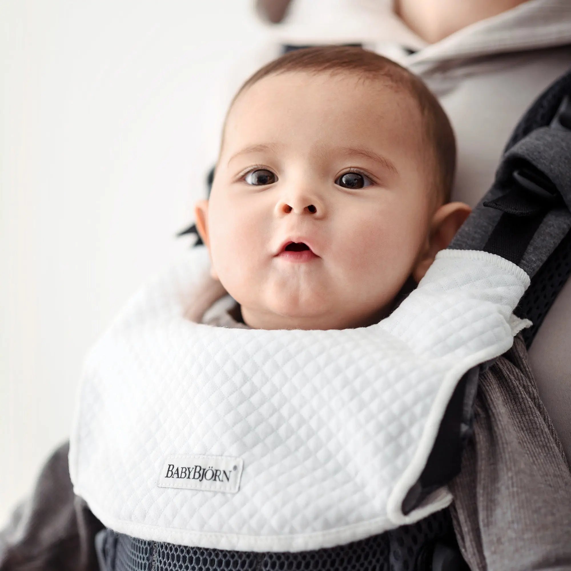 BabyBjorn Baby Carrier Harmony Bib Babybjorn