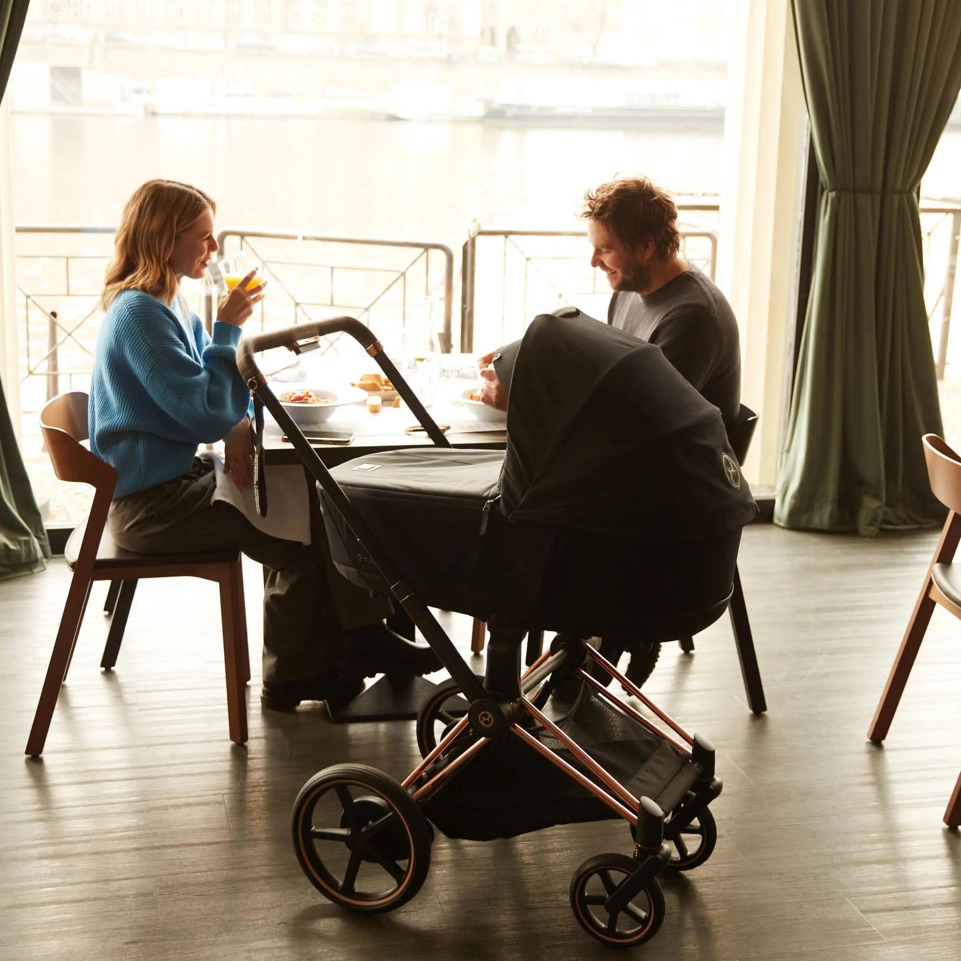 Cybex e-Priam Pram  