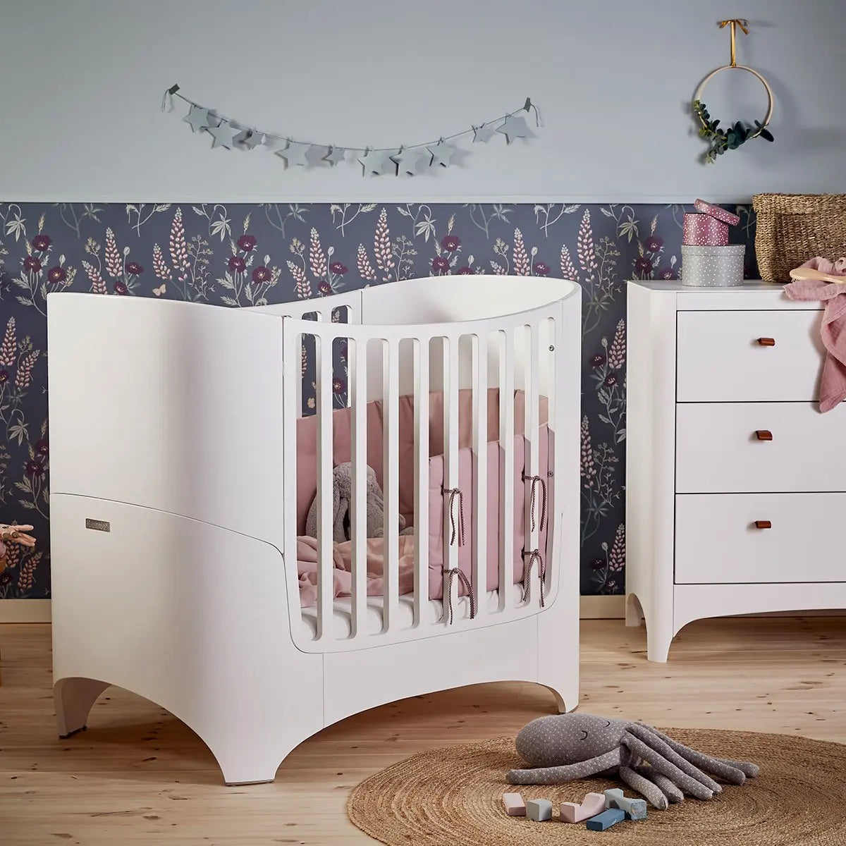 Leander Classic Cot, Chest & Mattress Nursery Package - White