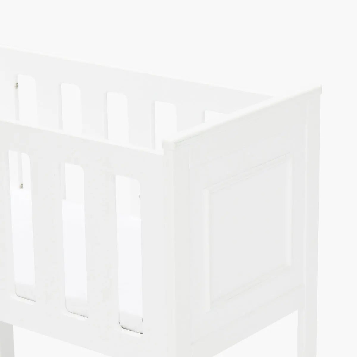 Tasman Venice Bassinet with Mattress
