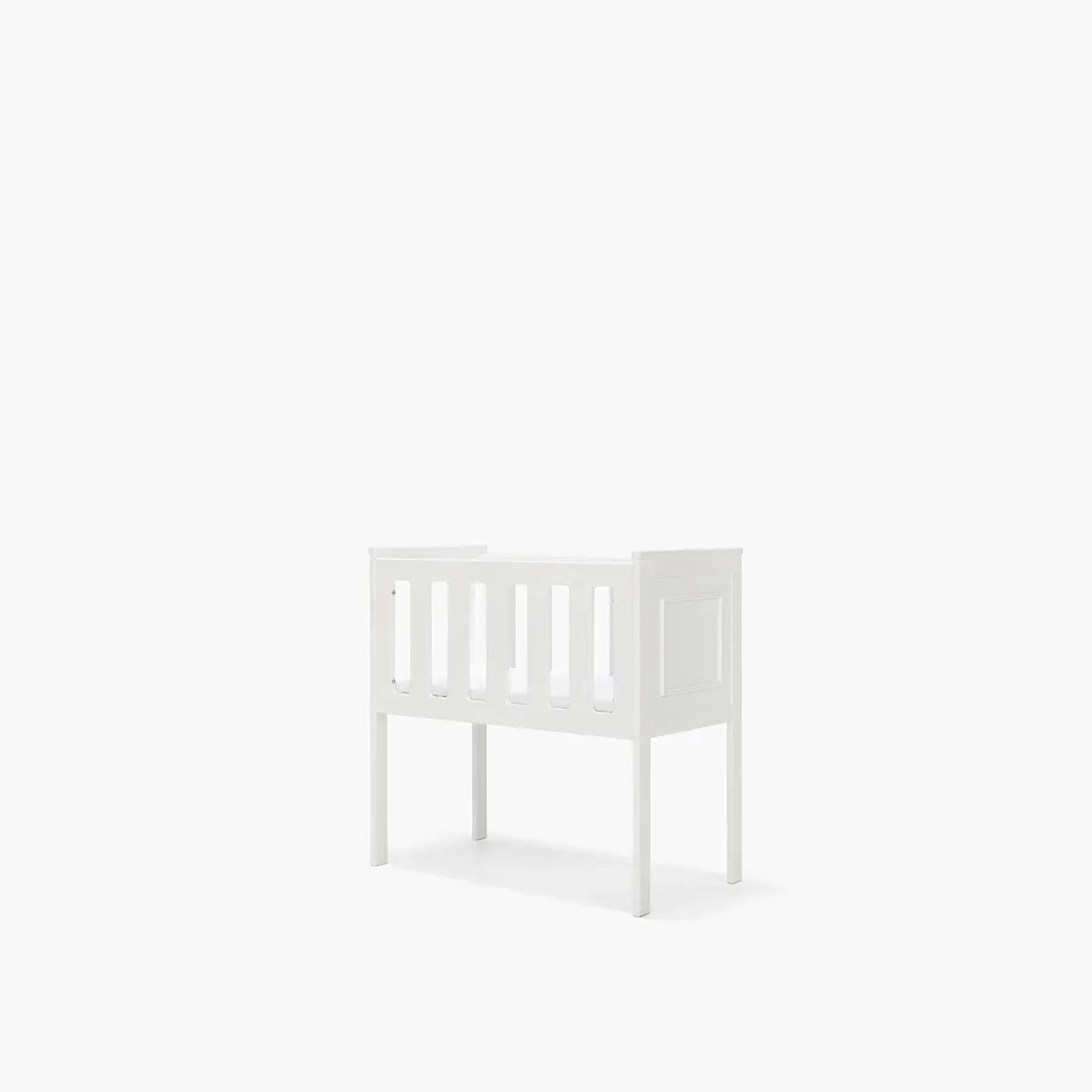 Tasman Venice Bassinet with Mattress